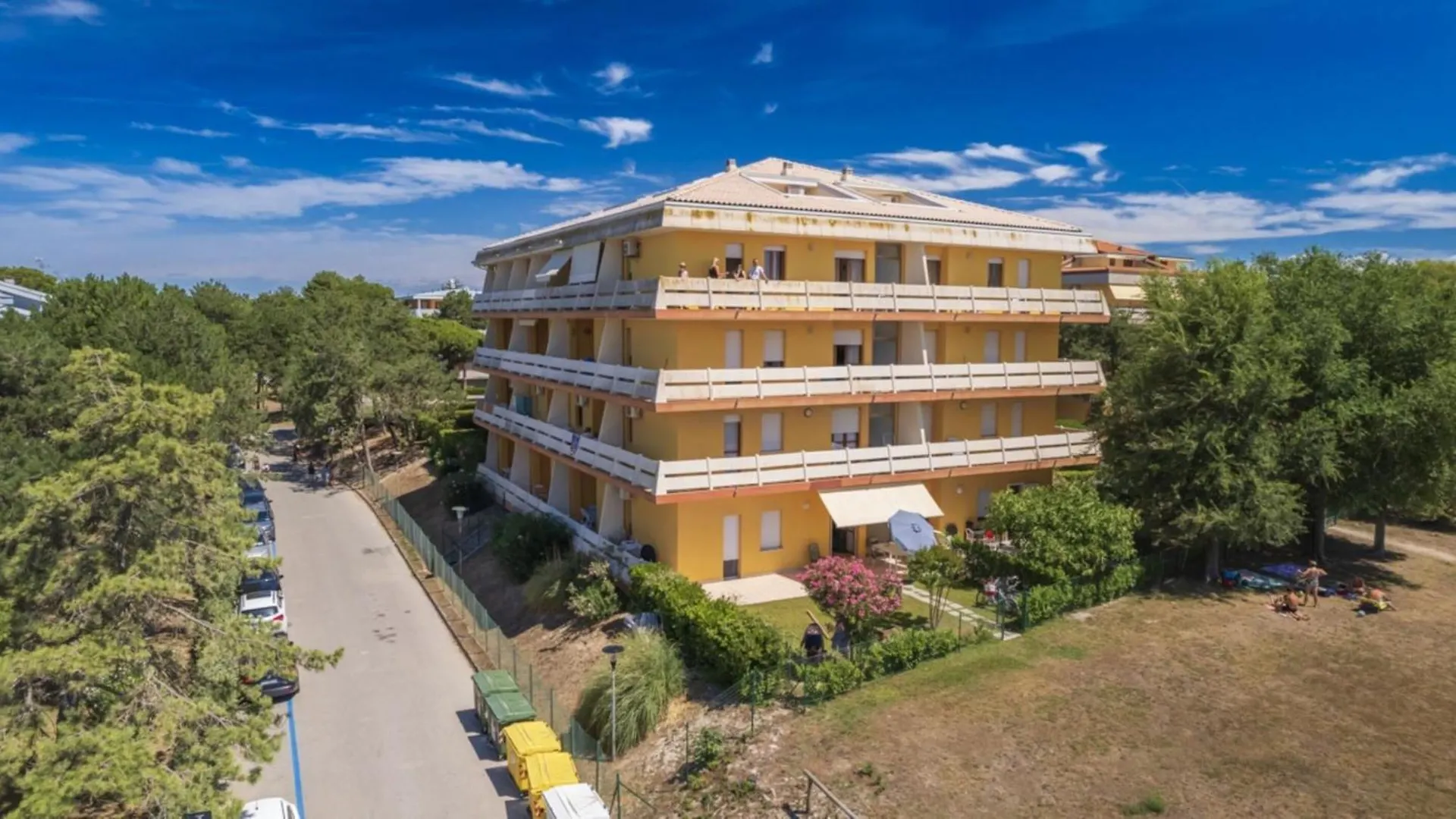 Seaside Flat With Terrace - Beahost Apartment Bibione 0*,  Italy