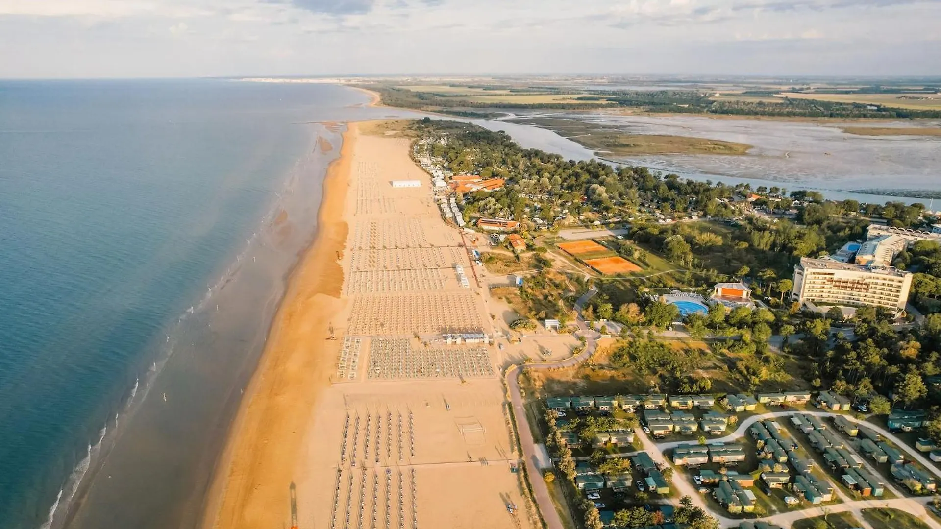Seaside Flat With Terrace - Beahost Apartment Bibione